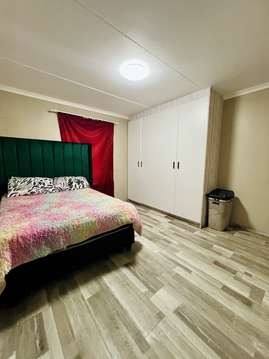 2 Bedroom Property for Sale in Guldenland Western Cape